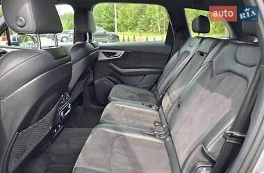 Внедорожник / Кроссовер Audi Q7 2018 в 