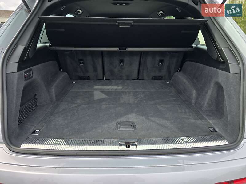 Позашляховик / Кросовер Audi Q7 2018 в Ковелі