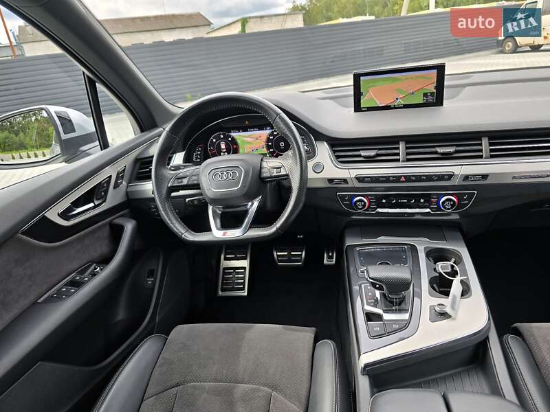 Позашляховик / Кросовер Audi Q7 2018 в Ковелі
