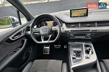 Внедорожник / Кроссовер Audi Q7 2018 в 