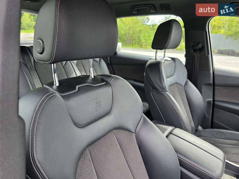 Позашляховик / Кросовер Audi Q7 2018 в Ковелі