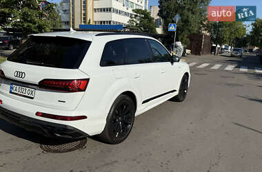 Внедорожник / Кроссовер Audi Q7 2022 в 