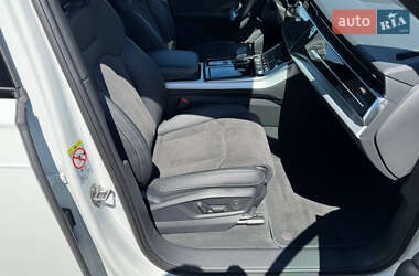 Внедорожник / Кроссовер Audi Q7 2022 в 