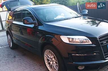 Позашляховик / Кросовер Audi Q7 2008 в 