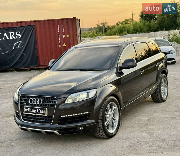 Позашляховик / Кросовер Audi Q7 2006 в Рівному