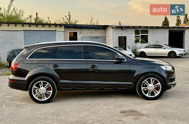 Позашляховик / Кросовер Audi Q7 2006 в 