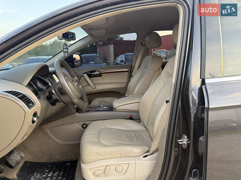 Позашляховик / Кросовер Audi Q7 2006 в Рівному