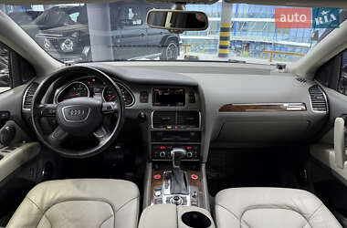 Внедорожник / Кроссовер Audi Q7 2012 в 