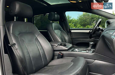 Позашляховик / Кросовер Audi Q7 2015 в 
