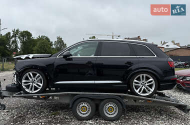 Внедорожник / Кроссовер Audi Q7 2018 в 