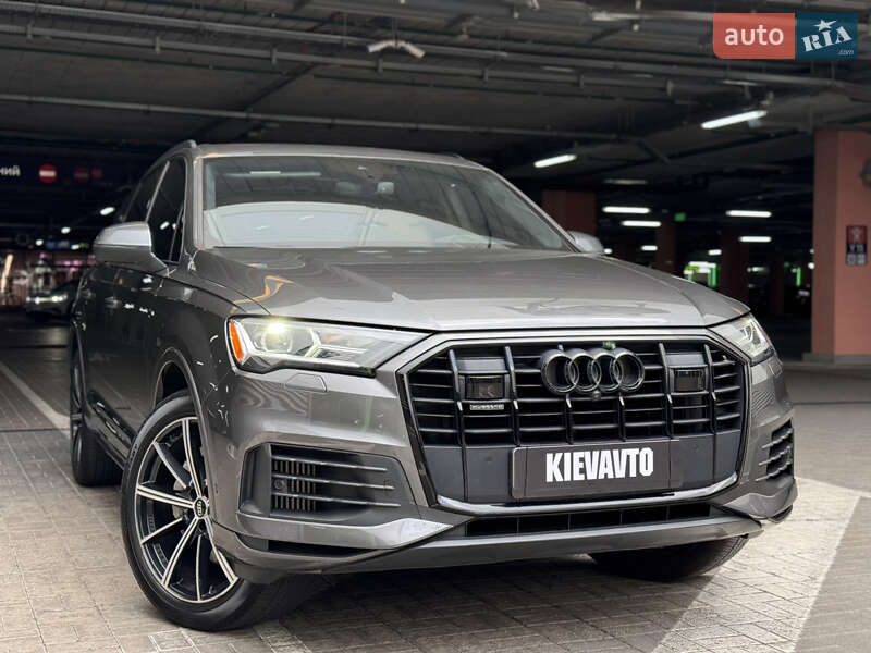 Внедорожник / Кроссовер Audi Q7 2020 в Киеве