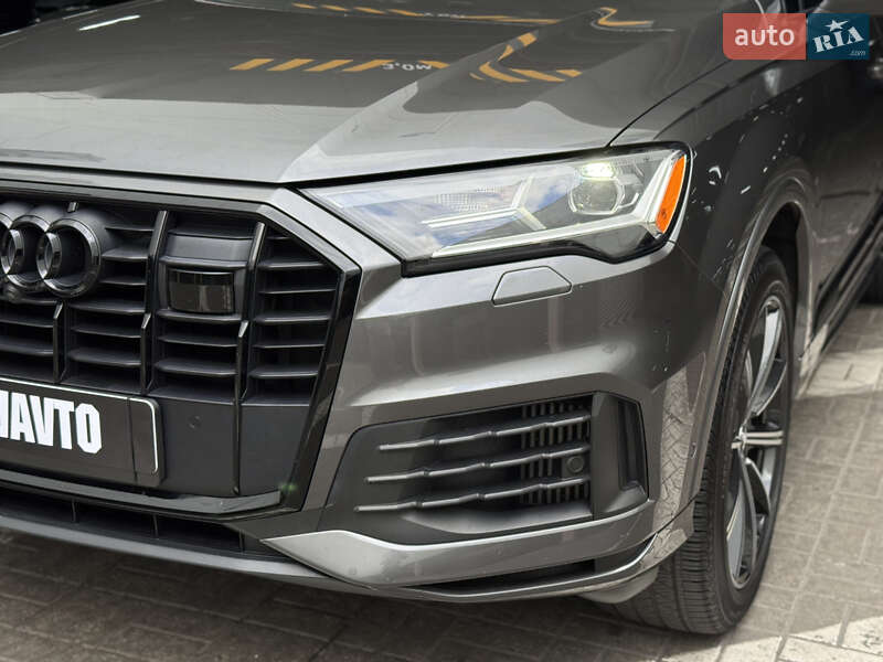 Внедорожник / Кроссовер Audi Q7 2020 в Киеве