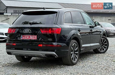 Позашляховик / Кросовер Audi Q7 2017 в 