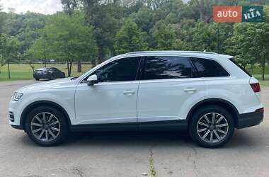 Позашляховик / Кросовер Audi Q7 2015 в 