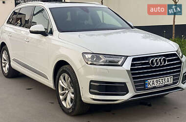 Позашляховик / Кросовер Audi Q7 2017 в 