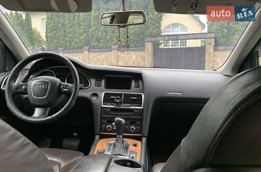 Позашляховик / Кросовер Audi Q7 2006 в 