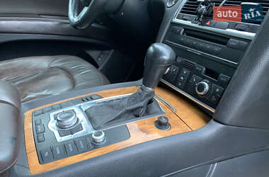 Позашляховик / Кросовер Audi Q7 2006 в 