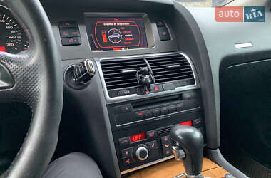 Позашляховик / Кросовер Audi Q7 2006 в 