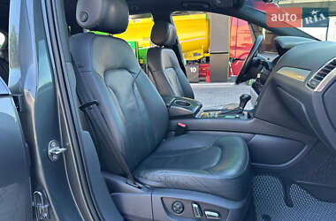Позашляховик / Кросовер Audi Q7 2015 в 