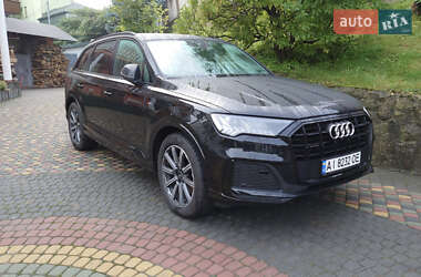 Позашляховик / Кросовер Audi Q7 2021 в Воловцю