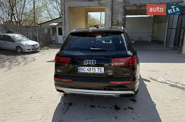 Позашляховик / Кросовер Audi Q7 2017 в 