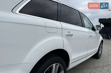 Позашляховик / Кросовер Audi Q7 2014 в 