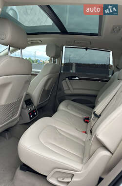 Позашляховик / Кросовер Audi Q7 2014 в 