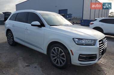 Позашляховик / Кросовер Audi Q7 2018 в 