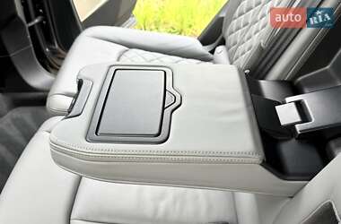 Позашляховик / Кросовер Audi Q7 2021 в 