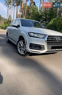 Внедорожник / Кроссовер Audi Q7 2017 в Киеве