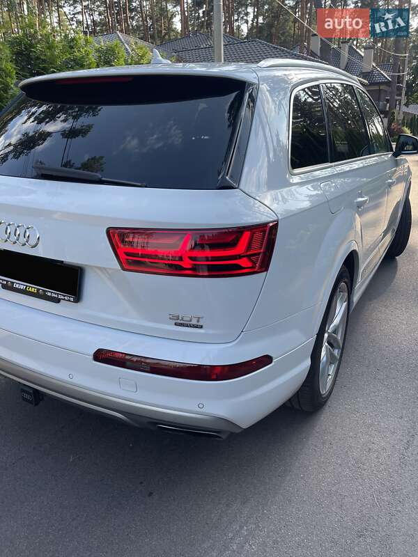 Позашляховик / Кросовер Audi Q7 2017 в Києві