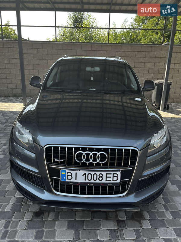 Позашляховик / Кросовер Audi Q7 2009 в 