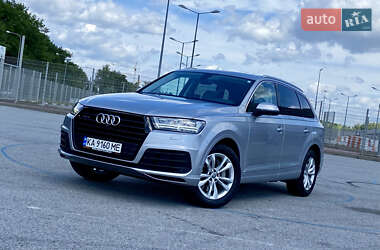 Позашляховик / Кросовер Audi Q7 2018 в 