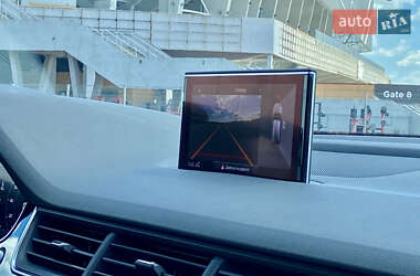 Позашляховик / Кросовер Audi Q7 2018 в 