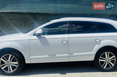 Внедорожник / Кроссовер Audi Q7 2012 в Черновцах