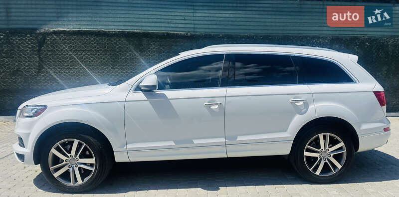 Позашляховик / Кросовер Audi Q7 2012 в Чернівцях