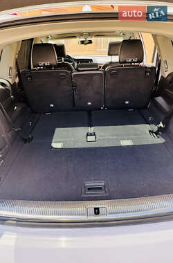 Позашляховик / Кросовер Audi Q7 2012 в 