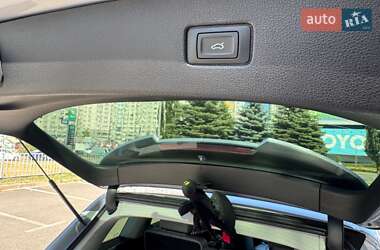 Позашляховик / Кросовер Audi Q7 2018 в 