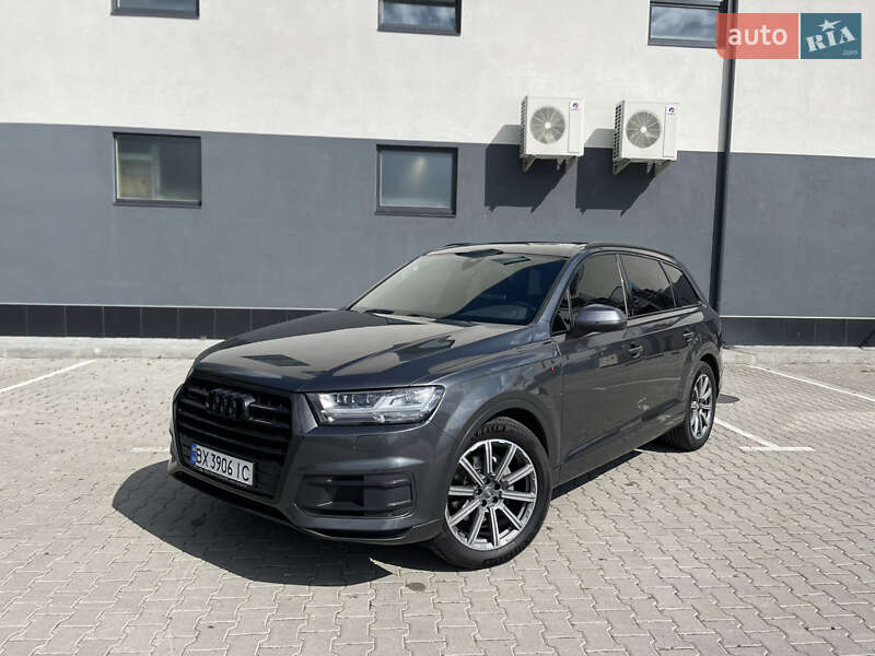 Внедорожник / Кроссовер Audi Q7 2017 в Хмельницком