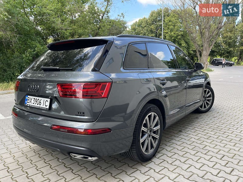 Внедорожник / Кроссовер Audi Q7 2017 в Хмельницком