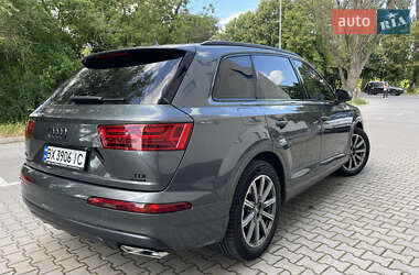 Позашляховик / Кросовер Audi Q7 2017 в 