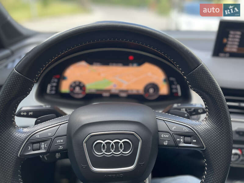 Внедорожник / Кроссовер Audi Q7 2017 в Хмельницком