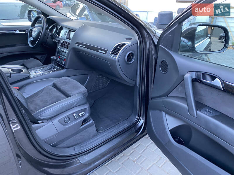 Внедорожник / Кроссовер Audi Q7 2014 в Одессе
