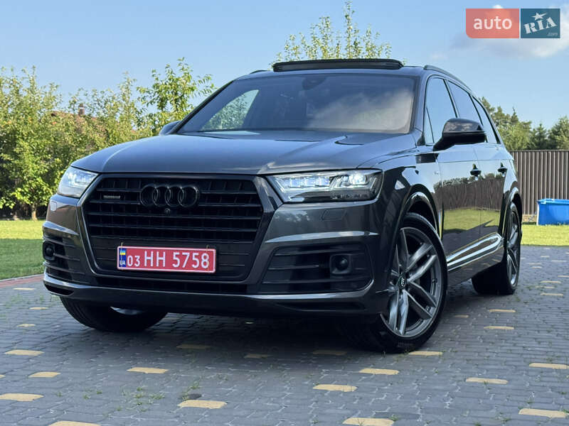 Позашляховик / Кросовер Audi Q7 2018 в Києві
