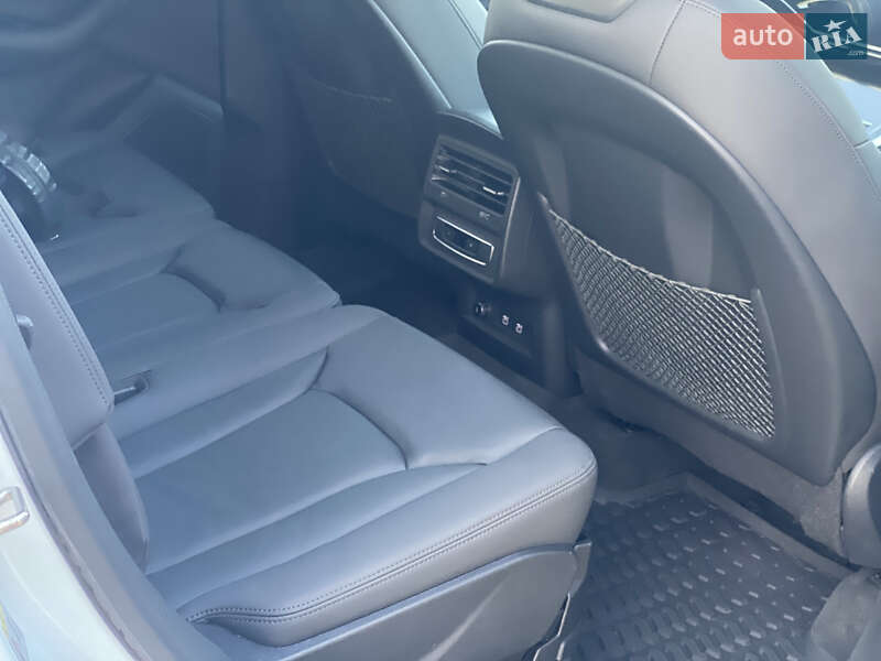 Позашляховик / Кросовер Audi Q7 2021 в Києві