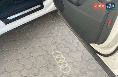 Позашляховик / Кросовер Audi Q7 2021 в 