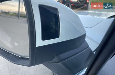 Позашляховик / Кросовер Audi Q7 2021 в 