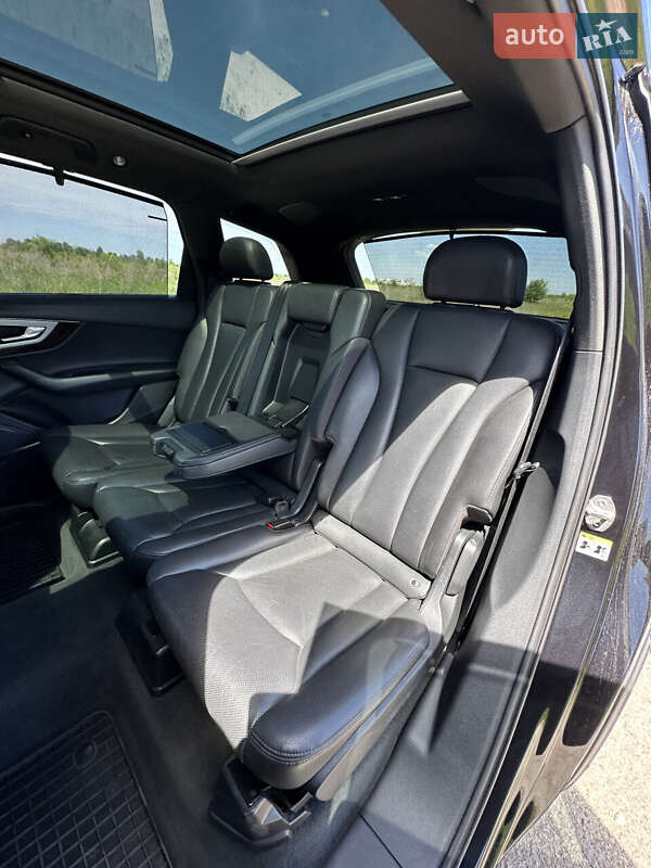 Позашляховик / Кросовер Audi Q7 2019 в Білогородці