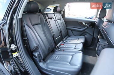 Внедорожник / Кроссовер Audi Q7 2017 в 