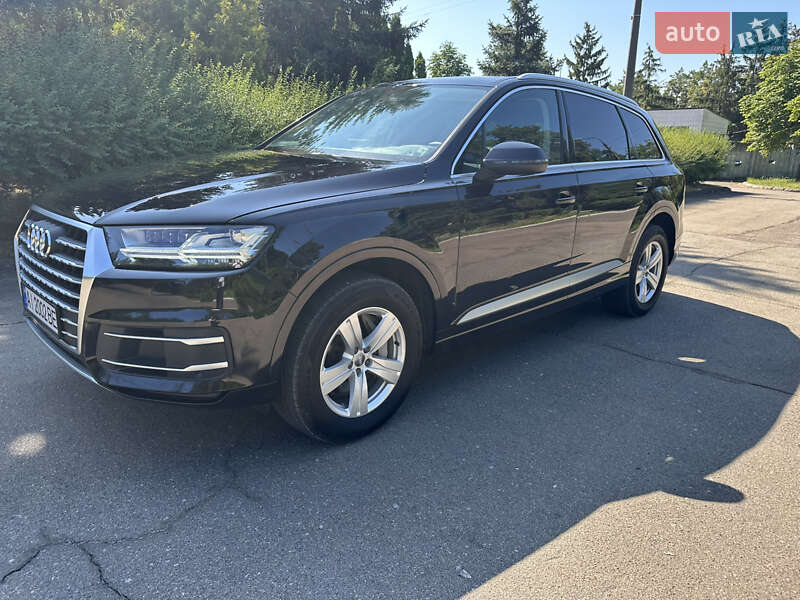 Позашляховик / Кросовер Audi Q7 2019 в Києві